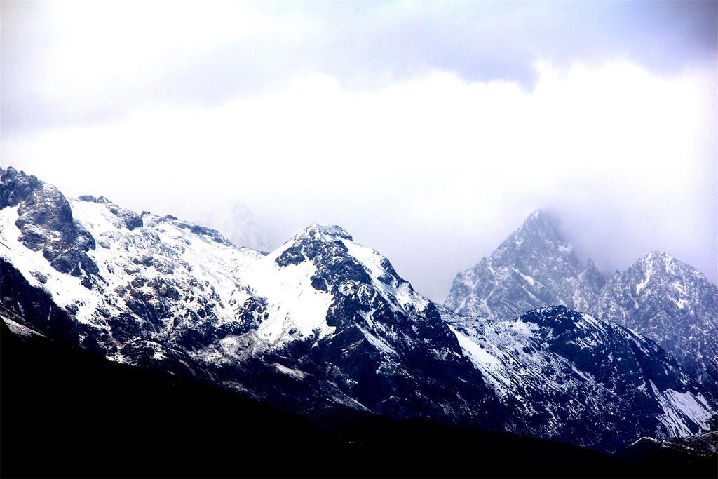 Lijiang Baisha Free Time Designed Hotel Buitenkant foto